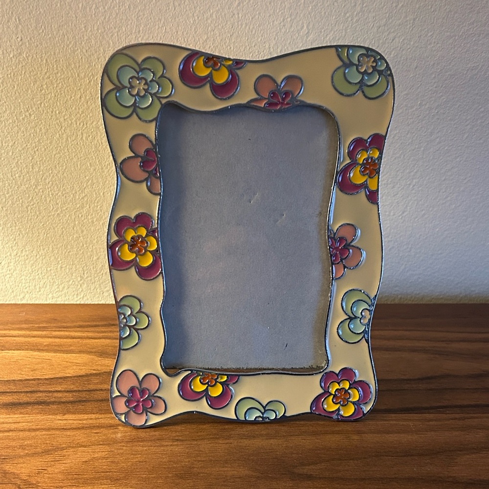 Sonoma Metal Boho Multi Color Flower photo frame 6” X 7 1/2” - Picture 2 of 7